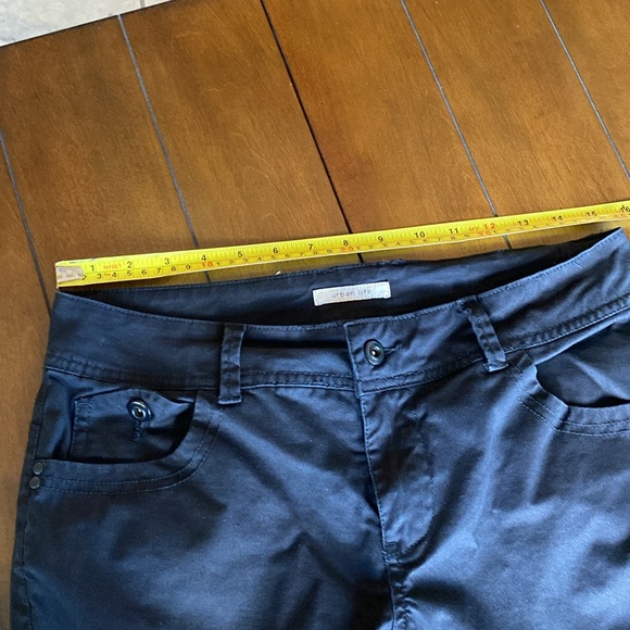 URBAN LIFE True Black Capris Size 7/8 - Picture 8 of 10